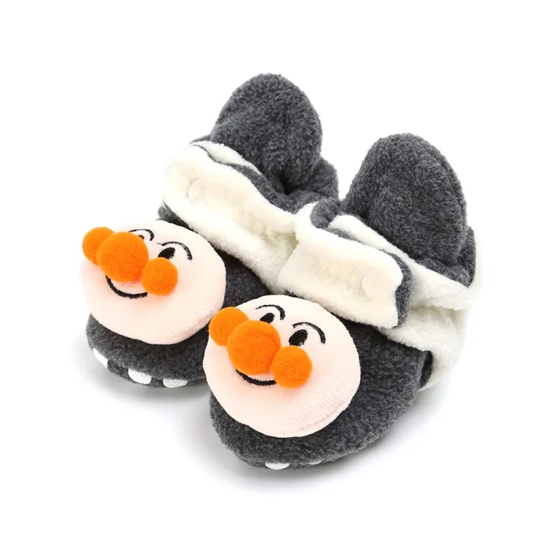 NewbornCotton мягкие Нескользящие теплые флисовые пинетки теплые тапочки на зиму обувь для кроваток милые Мультяшные сапоги для маленьких мальчиков и девочек