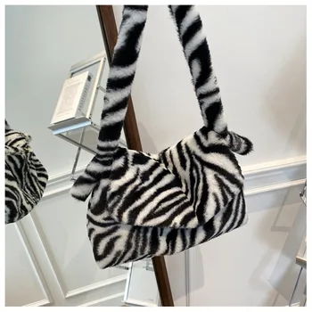 

2020 Fashion Autumn winter Retro Women Shoulder Bag Zebra Print Female Messenger Bag Casual Fluffy Plush Shoulder Bag