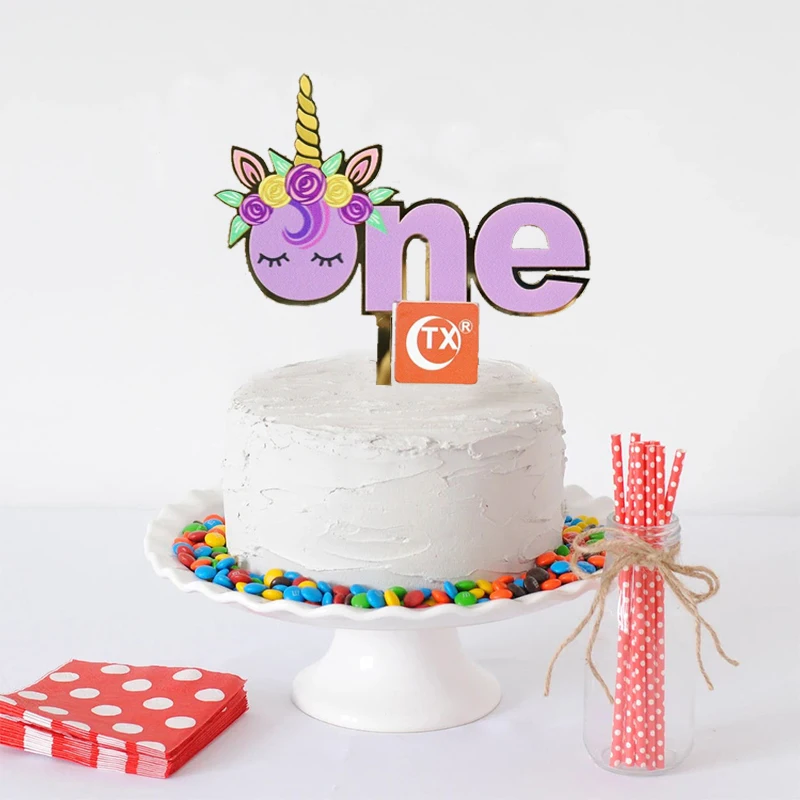 How to Make a Unicorn Horn Cake Topper {Video Tutorial}