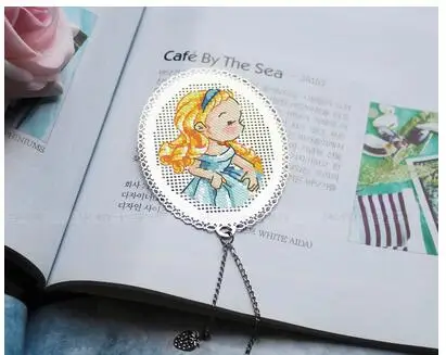 MM Girls Craft Stich Cross Stitch Bookmark Christmas Plastic Fabric Needlework Embroidery Crafts Counted Cross-Stitching Kit - Цвет: Армейский зеленый