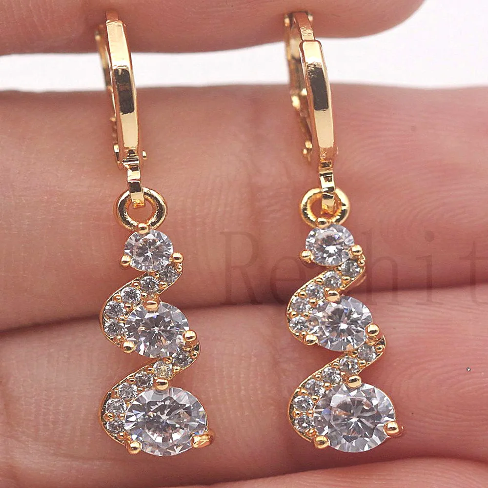 OBS2958_Gold_White_01