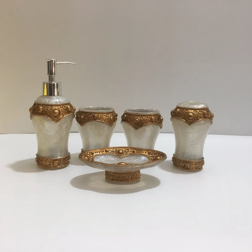 BC3AD3F2EB3149A6C8174337CD05B057