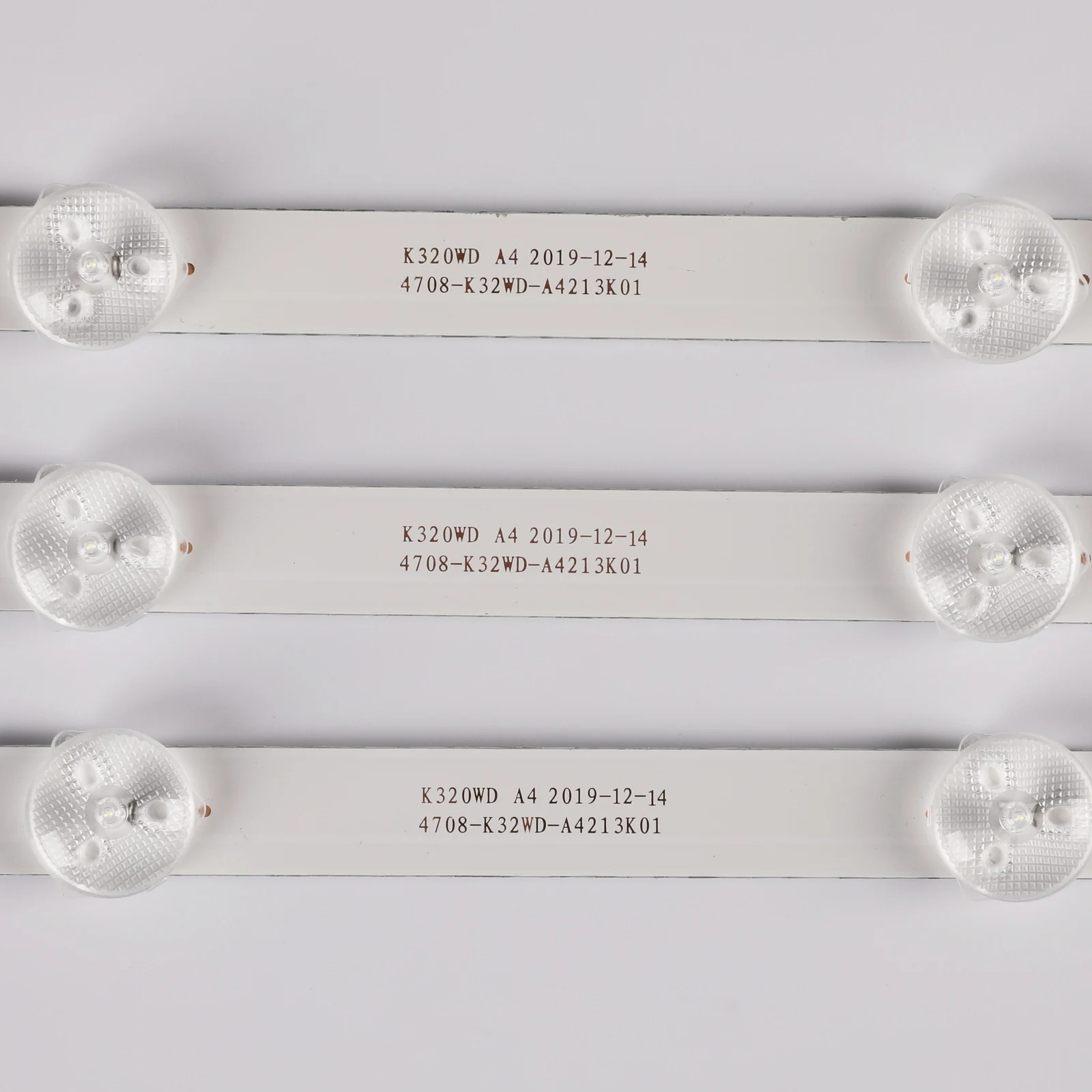 3 / ο LED Ʈ K320WD 4708-K320WD-A2213K01 A4213K01 471R1055 471R1P53 8 LEDs 618mm LE32D59 32PFL3045