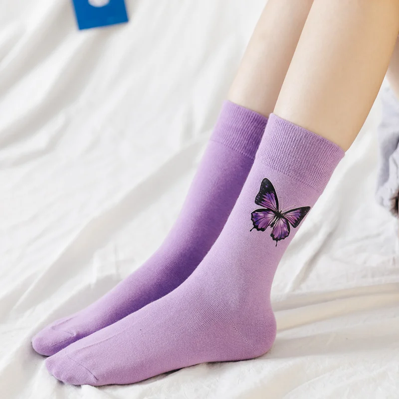 Hot Sale 2021 new fashion Korean style ladies socks simulation printing butterfly socks cute embroidered dinosaur socks