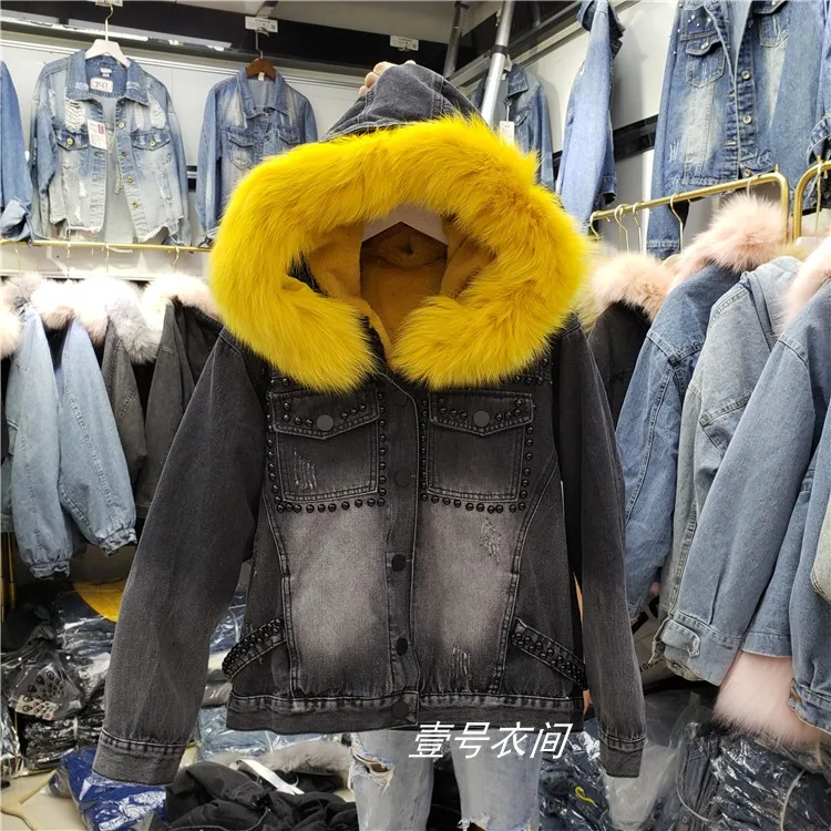 

2019 Winter Real Fur Collar Hooded Denim Jacket Women Overcoat Short Thickened Warm Padded Coats Manteau Femme Denim Jacket