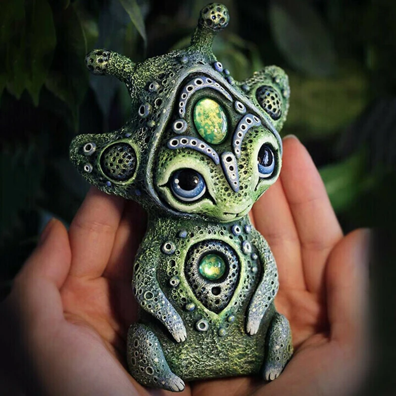 Mini Fantasy Creature Statue Resin Garden Sculpture Figurine Decor Ornament 