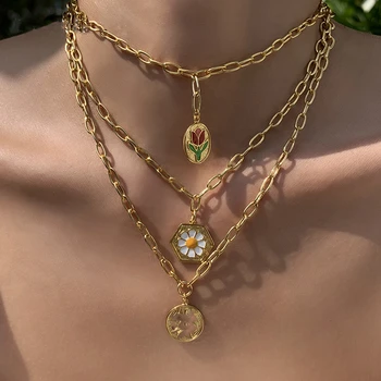 

HUANZHI 2020 New Summer Enamel White Daisy Flowers Pendant Punk Golden Metal Link Chain Necklace Choker for Women Set Jewelry