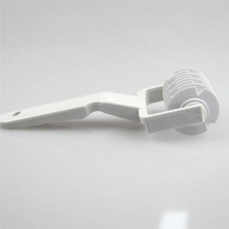 VOGVIGO Высококачественная пицца пирога печенье для разрезания пластиковые жаропрочные Инструменты для выпечки тиснение теста роликовый нож Размер ремесла