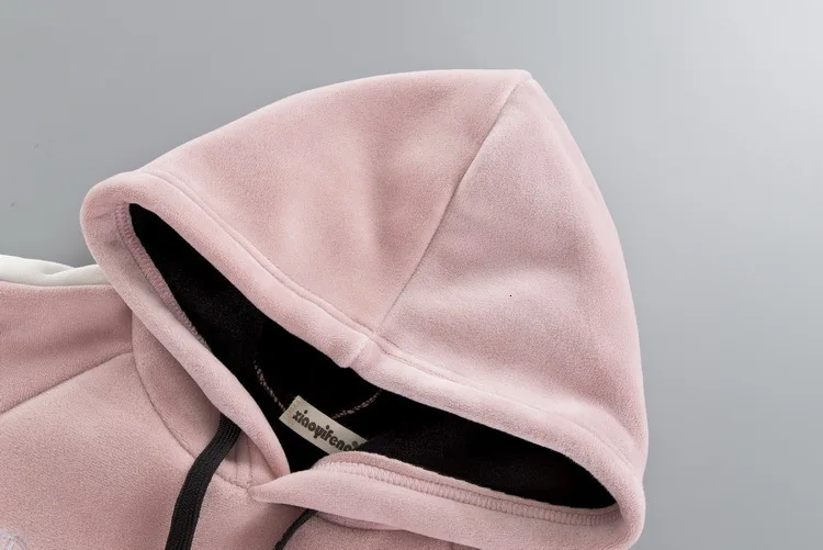 9357083319_2020446135