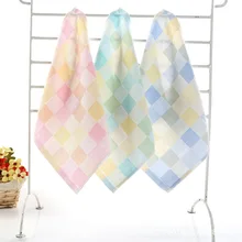 Двухслойная Марля маленькое квадратное полотенце из чистого хлопка, дышащее Впитывающее Сетчатое газовое детское полотенце от производителя Wh