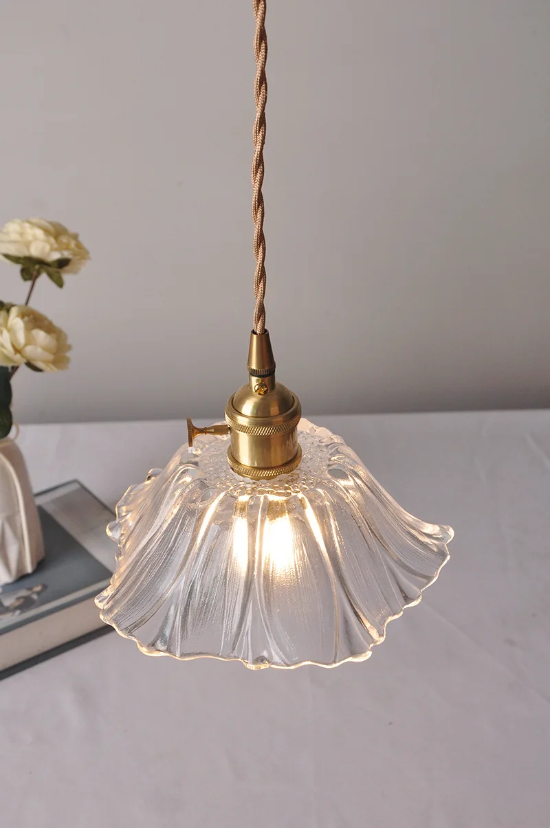 20055200573_700077257