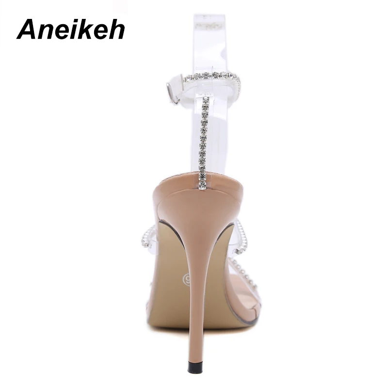 Aneikeh/сандалии-гладиаторы с пряжкой, стразы из ПВХ; женская обувь; Босоножки с открытым носком на тонком высоком каблуке; летние модельные туфли для вечеринок