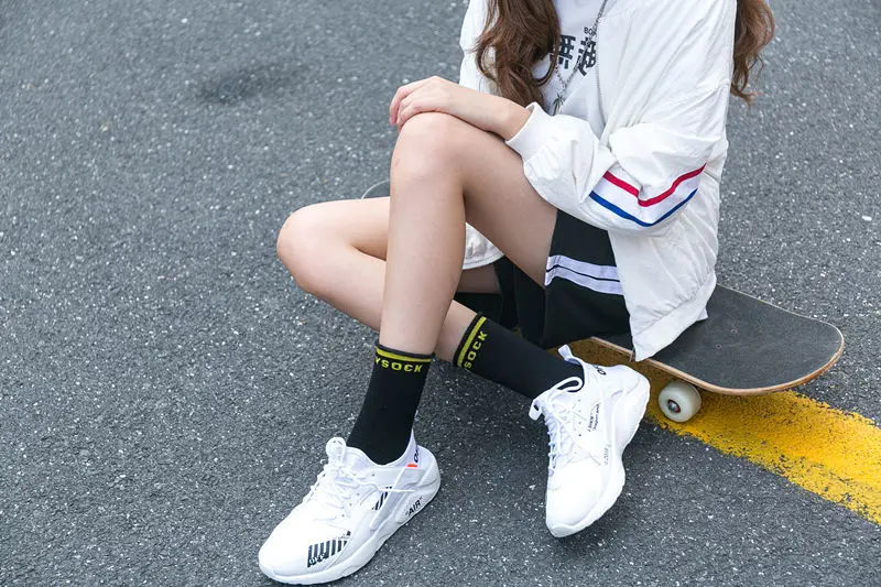 1Pairs Winter New Products Candy-colored Silver Onion Curling Women's Socks Letter Cotton Ladies Tube Socks Christmas Socks