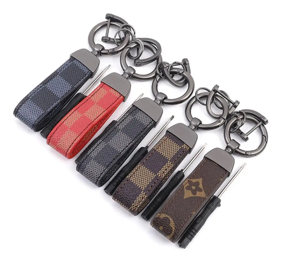 

1PCS Fashion Car Keychain Presbyopia Leather Keychain Car Key Rings Link Pendant Car Key Holder