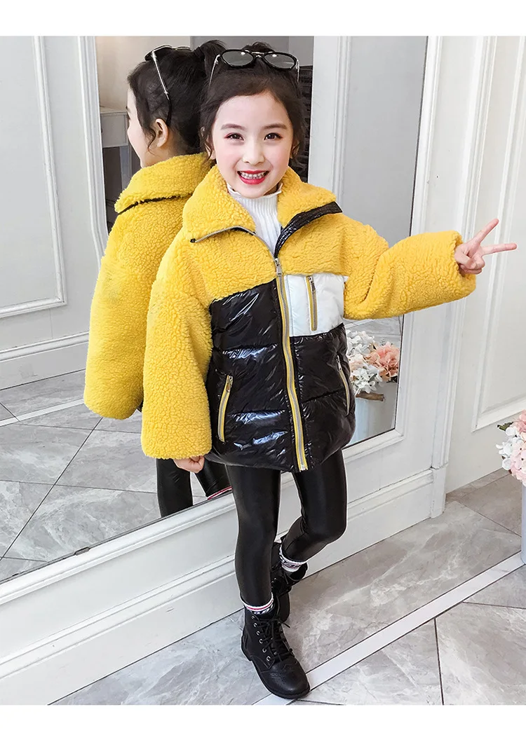 Хлопковое пальто для девочек с имитацией овечьей шерсти; новая зимняя теплая хлопковая куртка с бархатной вышивкой; Верхняя одежда для детей; Y2494