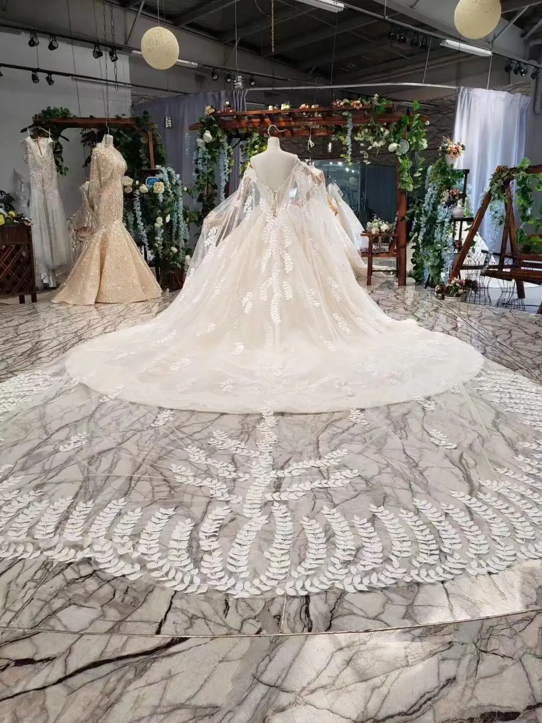 Новые кружевные свадебные платья, бальное платье, 3d цветы, расшитое бисером, с открытыми плечами, винтажное, Vestidos De Noiva, китайское свадебное платье с накидкой