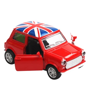 

Simulation Retro Mini Pull Back Toy Car, Decorative Ornaments Toy Car, Door Can Be Opened, Red