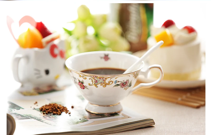 Керамическая кофейная чашка Европейский Роскошный Королевский Костяной фарфор чайная чашка с ручкой высокое качество блюдце Xicaras De кафе контейнер LL50CC