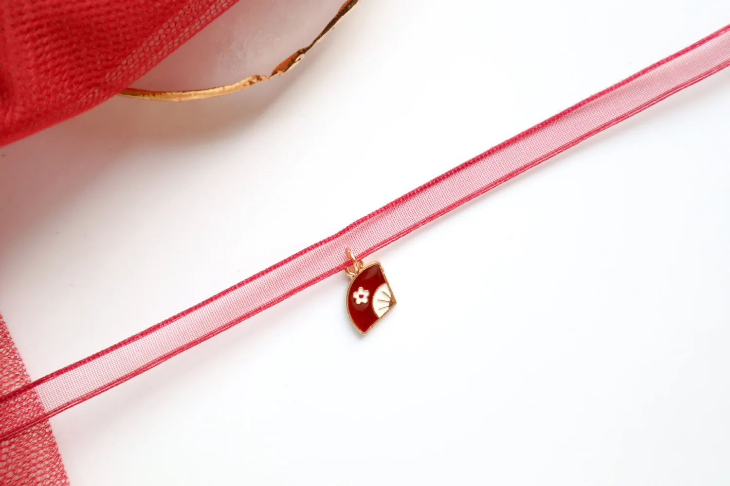 Япония и Корея красный кристалл кулон воротник короткая цепочка на ключицы ожерелье для женщин Ретро ювелирные изделия оптом