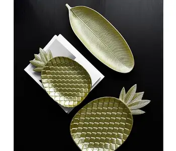 

1PC Simple Nordic Golden Pineapple Dessert Fashion Geometry Table Store Candy Wood Receiving Plate Storage Tray ME 024