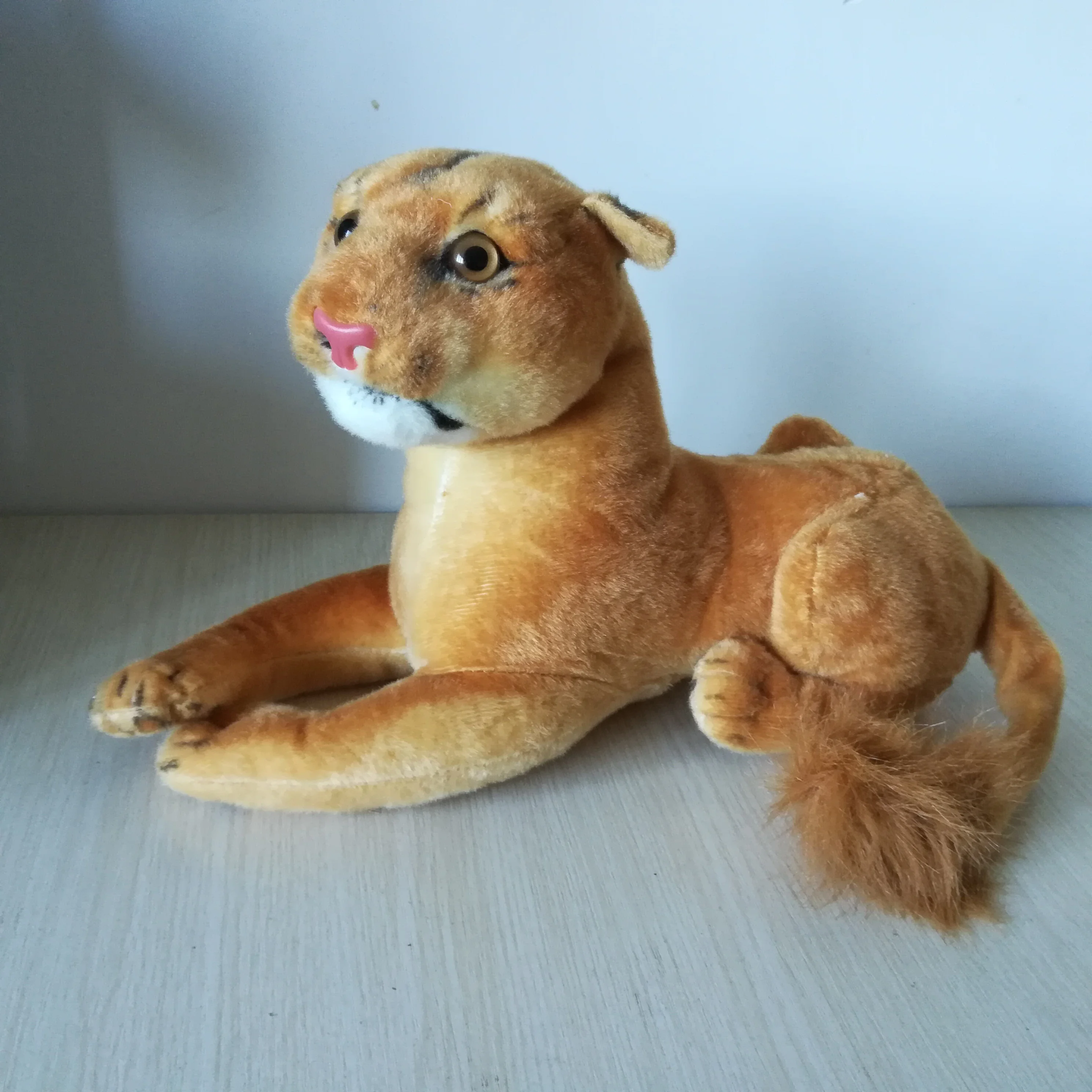 real life plush toy prone female lion plush toy about 40cm soft doll baby toy christmas gift b0872