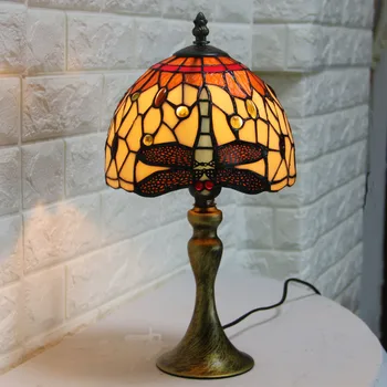 

Tiffany Table Lamp Resin Base Leaves Lampshade Bedroom Bedside Lamp Creative Fashion Retro Table Lamps