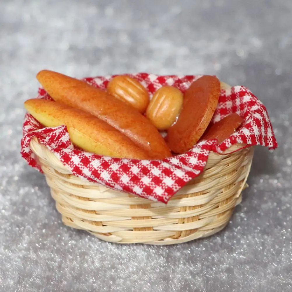 

1 PC 1/12 Kids Simulation Bread Food Bamboo Storage Basket Model Miniature Dollhouse Decor With Basket