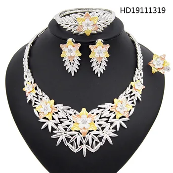 

Yulaili 2019 Fashion Luxury Austrian Crystal Flower Shape Silver Color Necklace Earrings Ring Bracelet Wedding Jewelry Sets