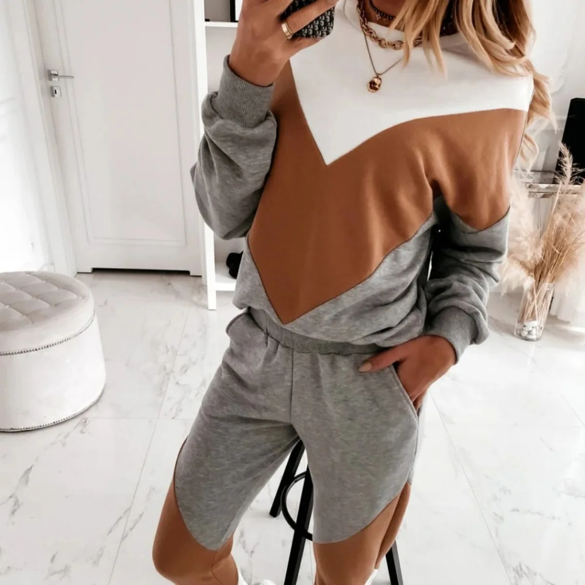 Casual Women Stripe Fleece Two Piece Set 2022 Patchwork Loose Suit Pullover O-neck Sweatshirt And Elastic Waist Pants Tracksuit pant suits for older ladies