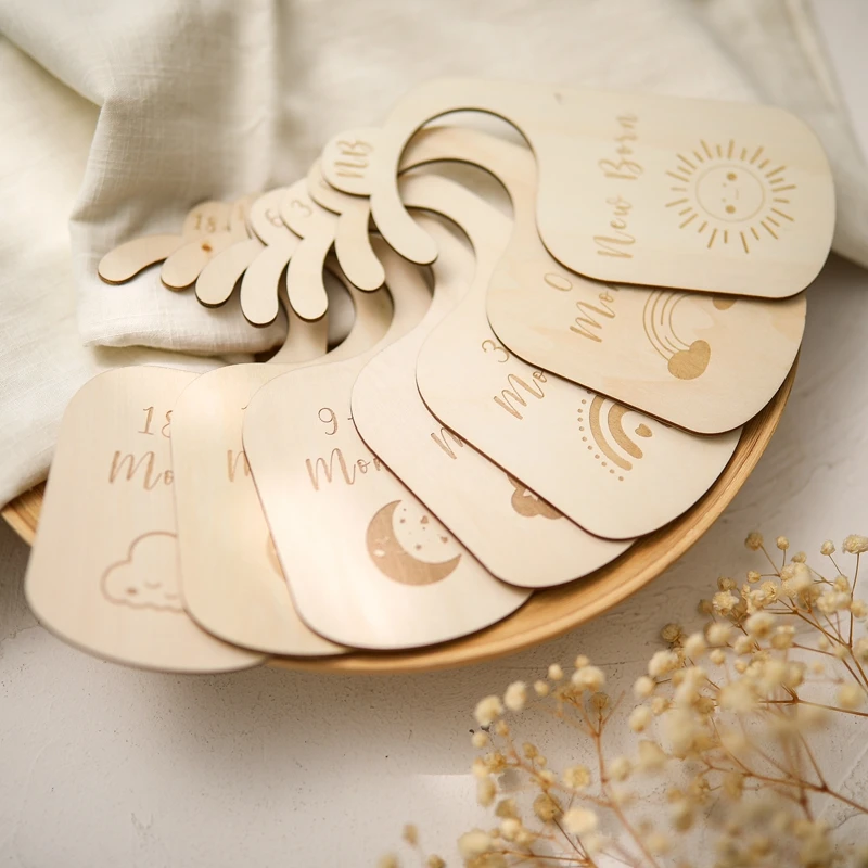 7 stücke hölzerne Baby Meilenstein Karten Baby Pflege Schrank Teiler Denkmal Geburt monatliche Karten Foto Zubehör Neugeborenen Dusche Geschenk – Detail 13