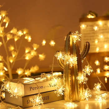 

2020 Latest LED USB Battery Powered Snowflake String Light Decorative Christmas tree Fairy Garland for Christmas Wedding Party
