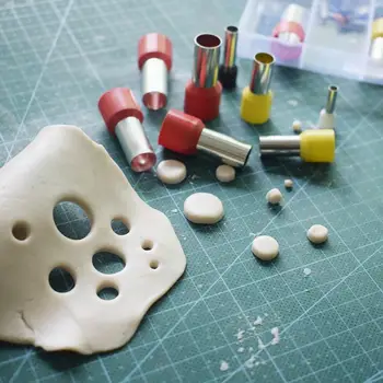 

40Piece Round Shape Clay Cutter Indentation Circle Shape Cutters Mold Ceramics Dotting Tools Random Color