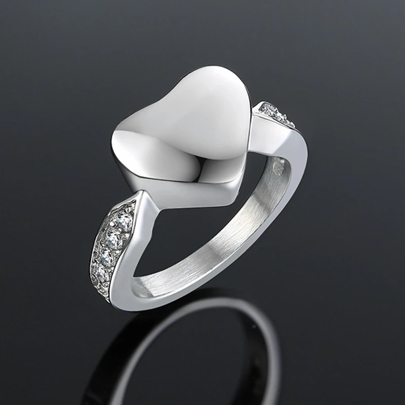 Women's Cremation Ring For Ashes Heart Urn Finger Ring Crystal
