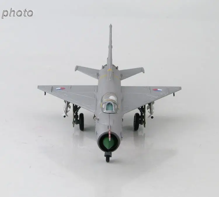 Хобби мастер MIG-21PFM чехи 7207 Zatec Air 1/72 литье под давлением модель самолета