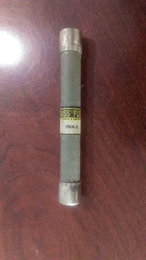 Предохранители: HVA-2 2A 1000Vac/HVA-1 HVA-3 HVA-4 1000Vac