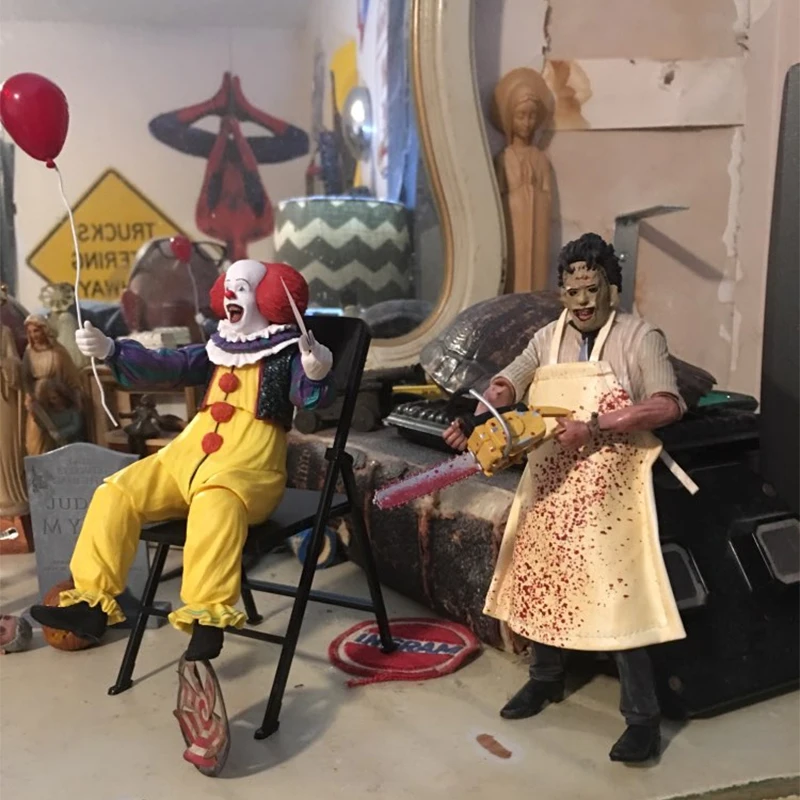 

7inch 18cm NECA 40th Anniversary Ultimate Leatherface Classic Terror Texas Chainsaw IT Pennywise Joker 1990 Action Figure