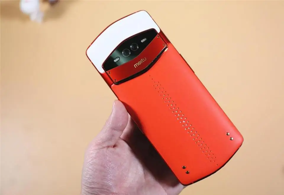 Стоковый мобильный телефон Meitu V7 Snapdragon 845 Android 8,1 6,2" Amoled 2244x1080 8 ГБ ОЗУ 128 Гб ПЗУ 5 камер отпечаток пальца