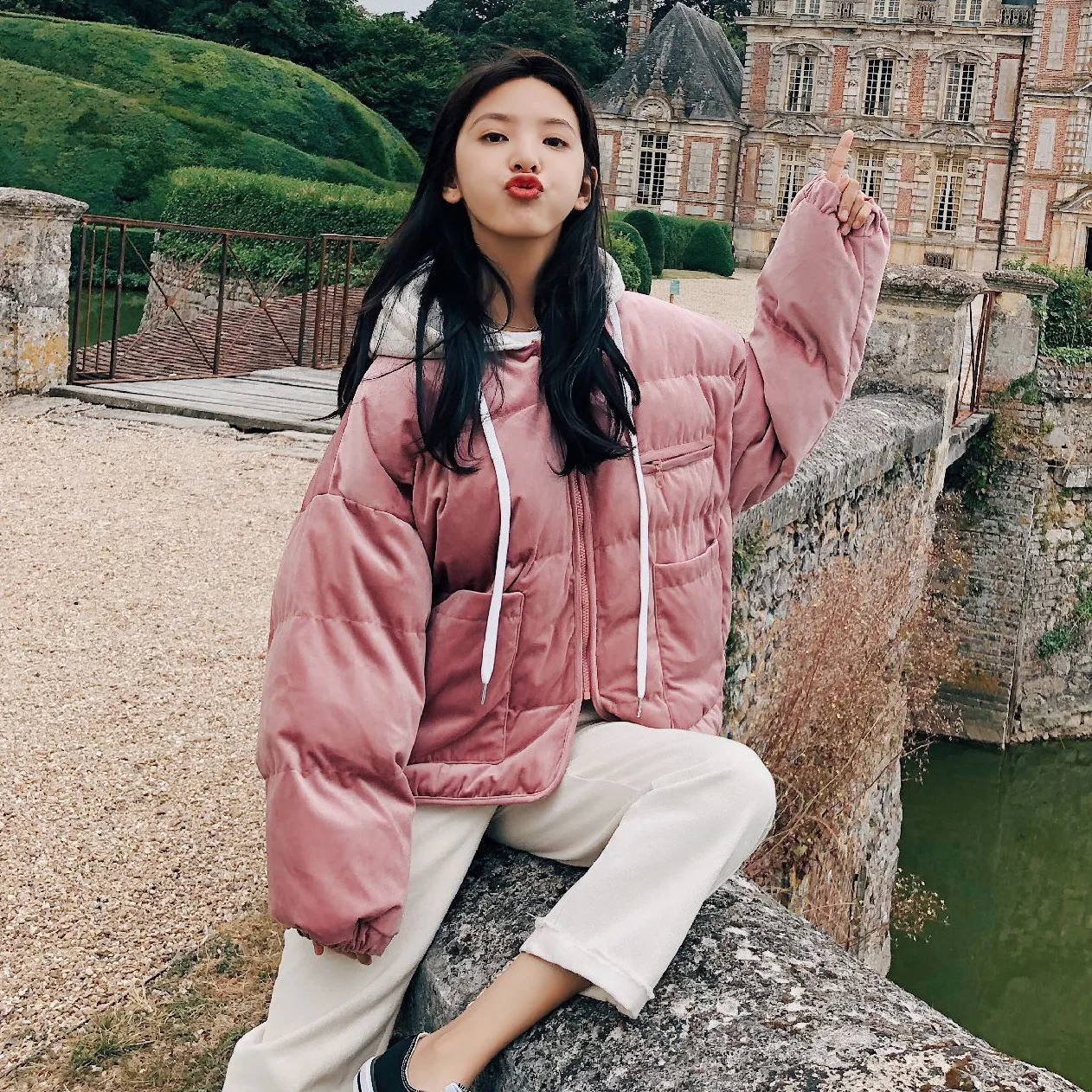 

Photo Shoot CHIC Korean-style Mock Two-Piece Contrast Color Hooded down Coat INS Sweet Pink Velvet Short Cotton-padded Clothes W
