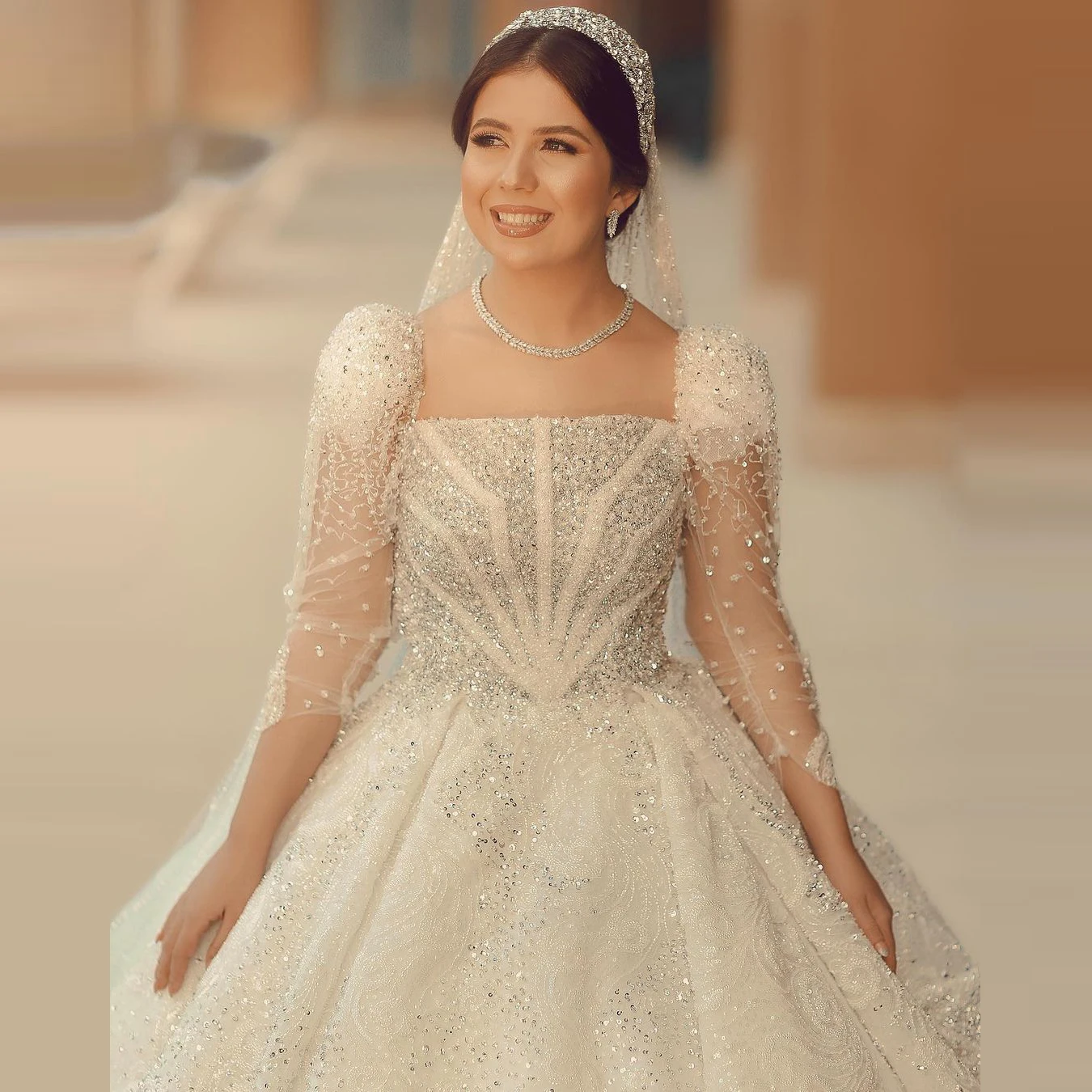 

Luxury Diamond Wedding Dresses 3 Quarters Sleeves Crystals Beaded Bridal Ball Gown Wedding Dress Gowns In Dubai
