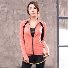 Женский спорт, фитнес одежда yoga одежда капиллярами для отвода влаги быстросохнущие спортивные жакет на молнии с длинными рукавами Топ