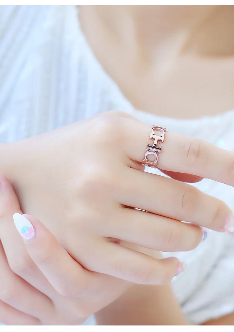 Дизайн, позолоченное/посеребренное кольцо для влюбленных с надписью "CH", не выцветает, титановая сталь, Модные женские ювелирные изделия,(GR001