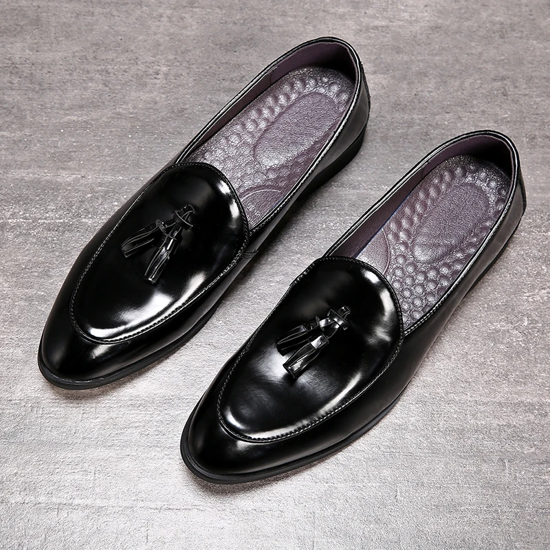 black Newest Luxury Handmade Tassel Loafers Plus Size Men Leather Shoes Adult Moccasins Flat Business Social Leather Shoes Men - Цвет: black