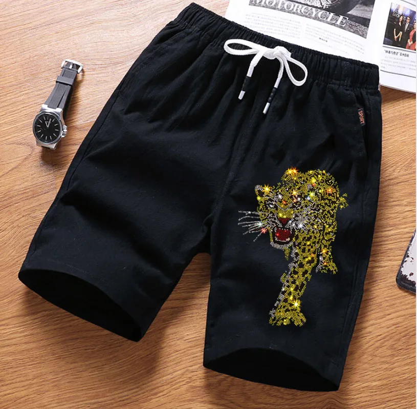 Hot drill Shorts pantalones cortos nuevos hombres gran oferta verano ocio longitud de la rodilla pantalones cortos Color Rhinestones Joggers hombres cortos