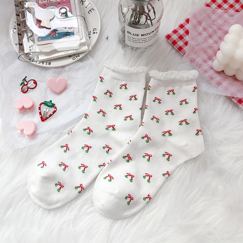 Japanese Cute Women Socks Red Strawberry Korean Style Flowers Crew Socks Kawaii Women Cotton Socks Harajuku Strawberry Cow Socks
