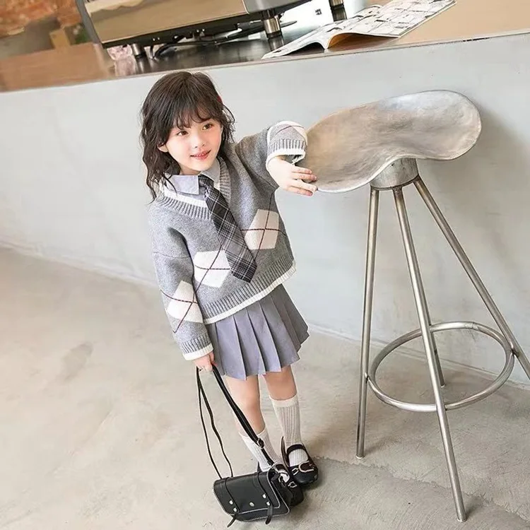 Новинка года; сезон осень; корейский стиль; Модный Повседневный свитер для девочек в духе колледжа; плиссированная юбка с галстуком; костюм