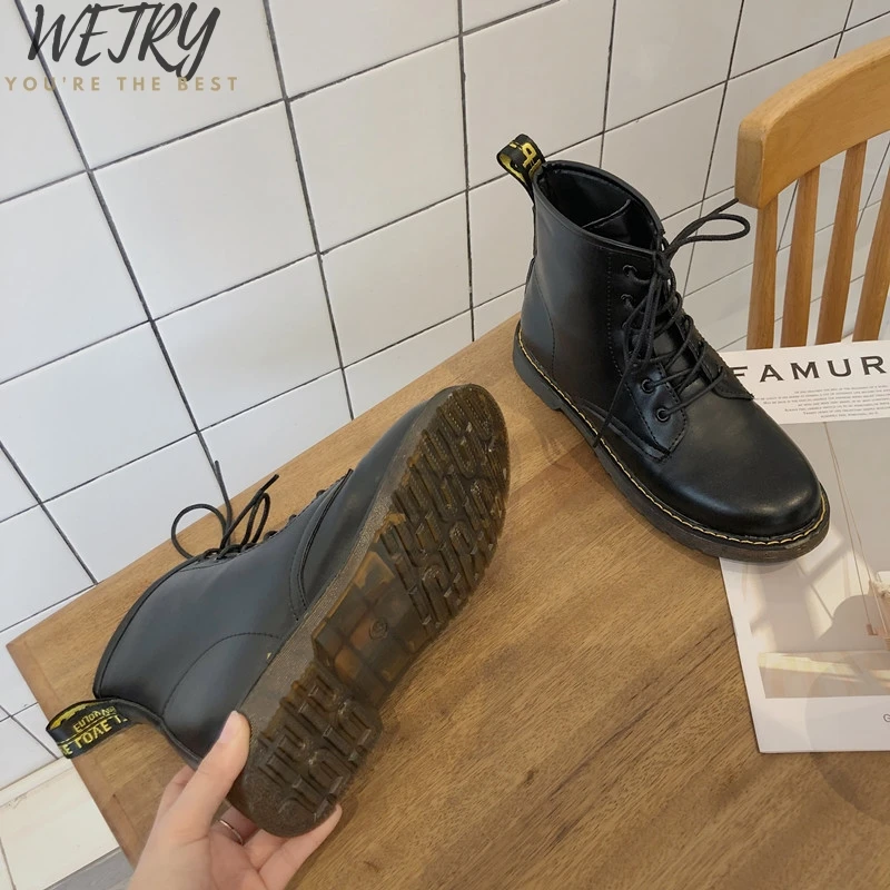 Dr Martens/осенние классические черные женские ботинки из искусственной кожи; зимние женские ботинки с мягкой подошвой; пикантные Ботинки martin с локомотивом; Размер 39