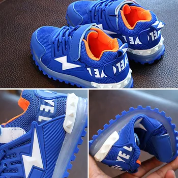 

2019 Kids Luminous Shoes Boys Girls Sports Running Shoes Baby Flashing Lights Fashion Sneakers Toddler Little Kid LED Sneakers