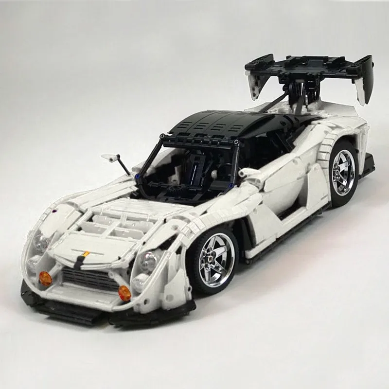 MOC 22346 MAZDA RX-7 by KD123 with 2351 pieces