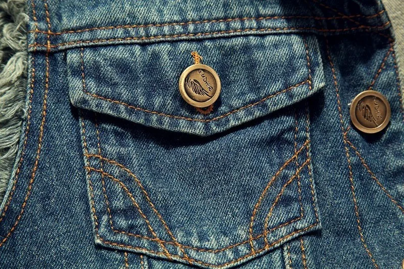 4552728261_1316685201