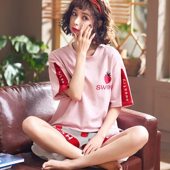 

Women Pajamas Sweet Sleepwears 2 Pieces Top + Shorts Pajamas Set For Female Homewears Nightgown Hot 2020